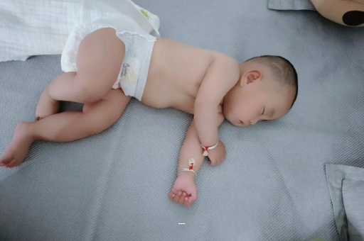 新疆宝宝咳嗽发烧拉肚子